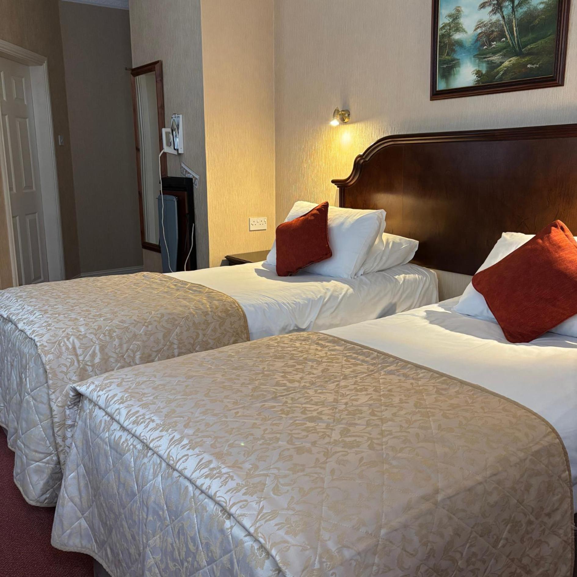 Welbeck Hotel & Apartments ดักลาส ภายนอก รูปภาพ